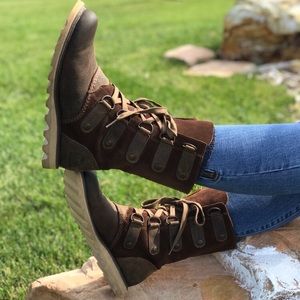 Scotia Lace-Up Waterproof Sorel Leather Boot